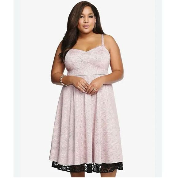 torrid Dresses & Skirts - Torrid Women's Size 14 Lace Polka Dot Swing Knee Length Dress Pink Black